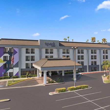 Spark By Hilton Bakersfield Central Eksteriør bilde