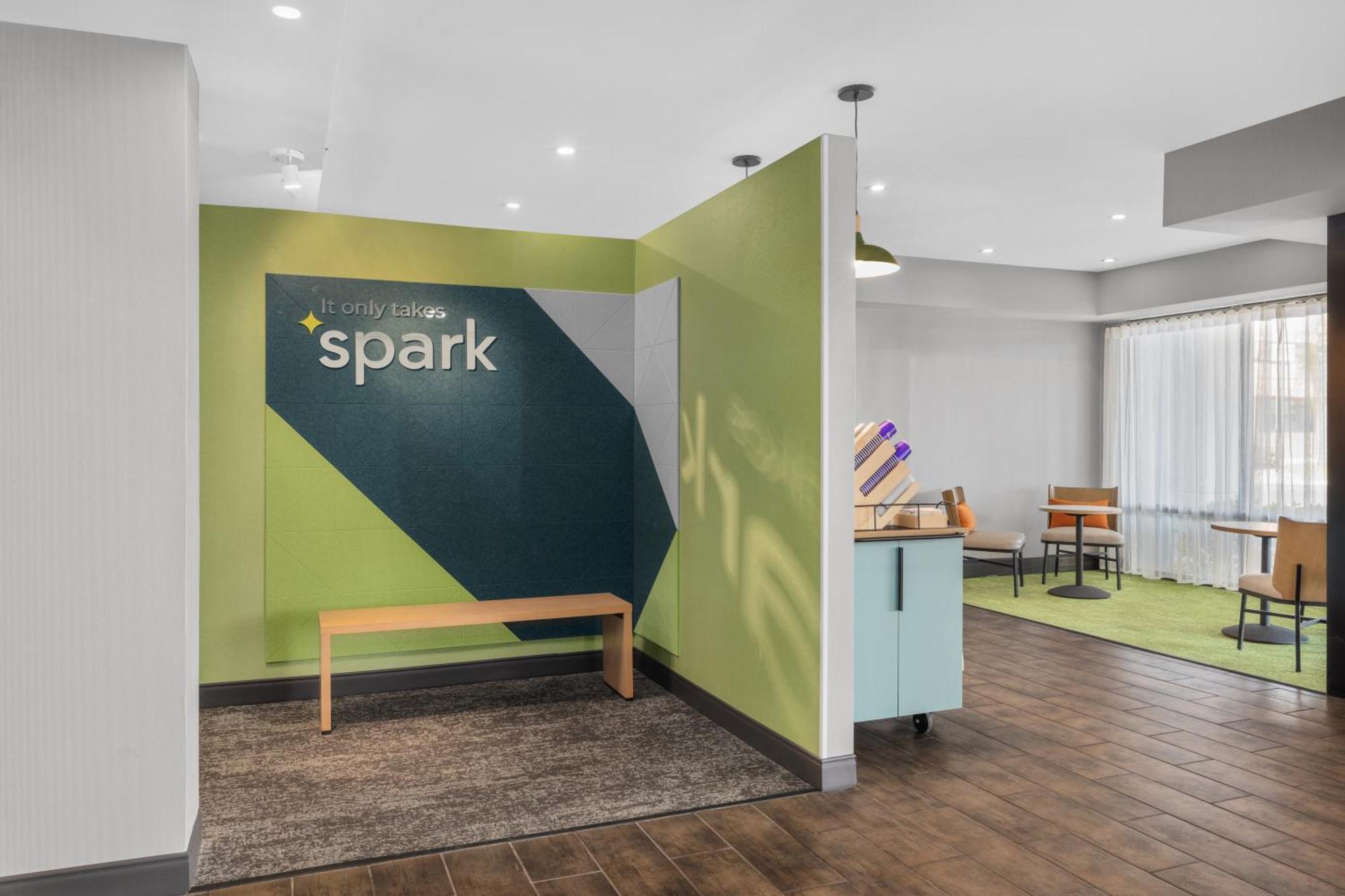 Spark By Hilton Bakersfield Central Eksteriør bilde